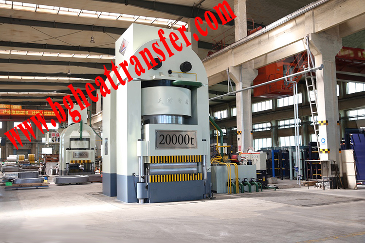 Metal-plate hydraulic press.jpg